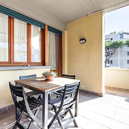 Two-Levels Apartment With Terrace And Parking Viareggio Luaran gambar